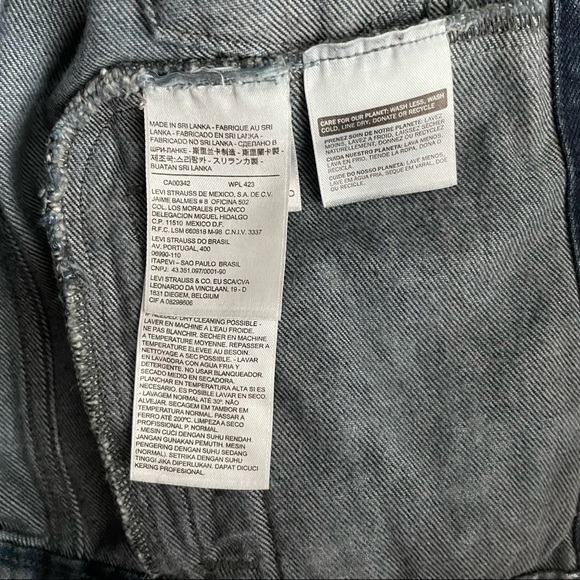 Levi’s Authentic Trucker Jacket. Size XS. - Picture 6 of 7